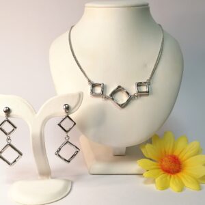 Diadora Ezüst collier lánc-füli szett